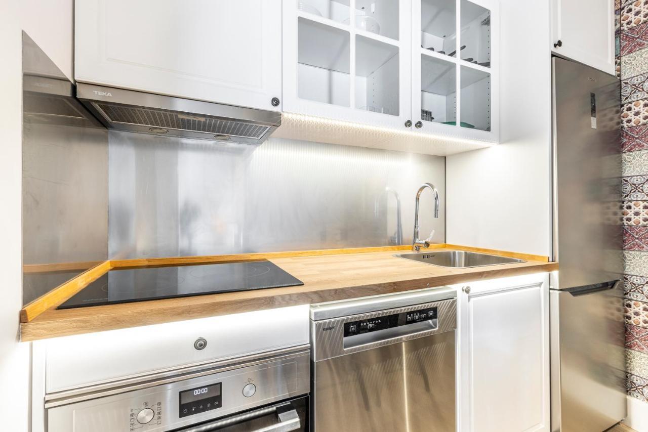 Plaza De Castilla Apartments Мадрид Екстериор снимка