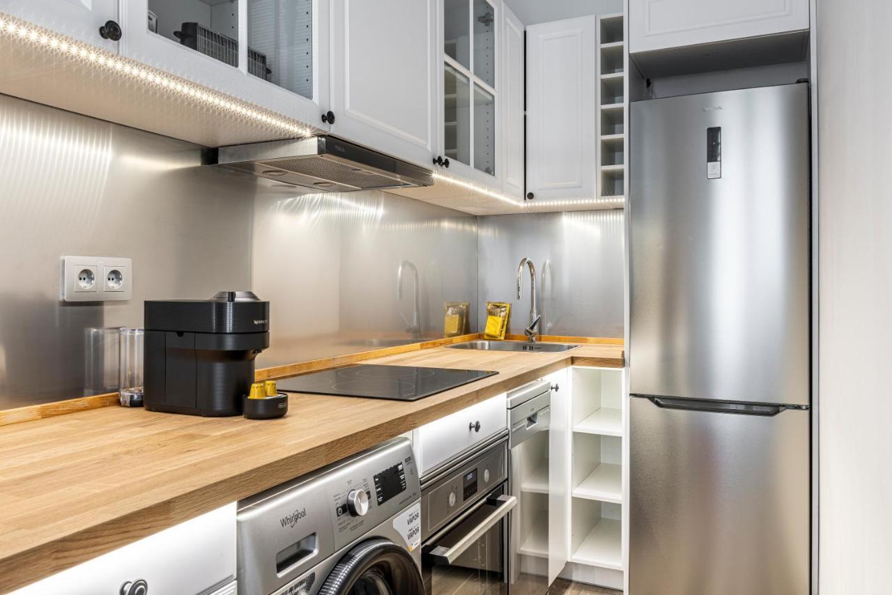 Plaza De Castilla Apartments Мадрид Екстериор снимка