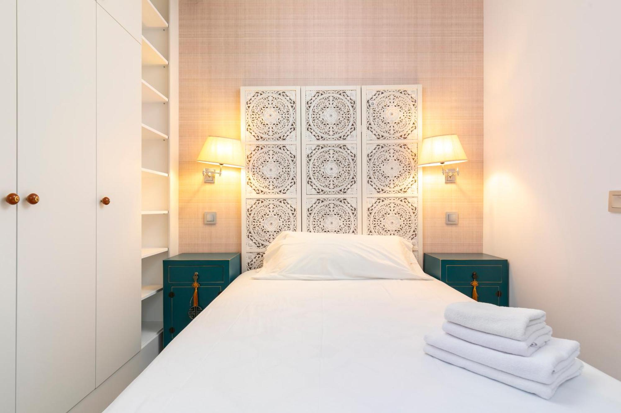 Plaza De Castilla Apartments Мадрид Екстериор снимка