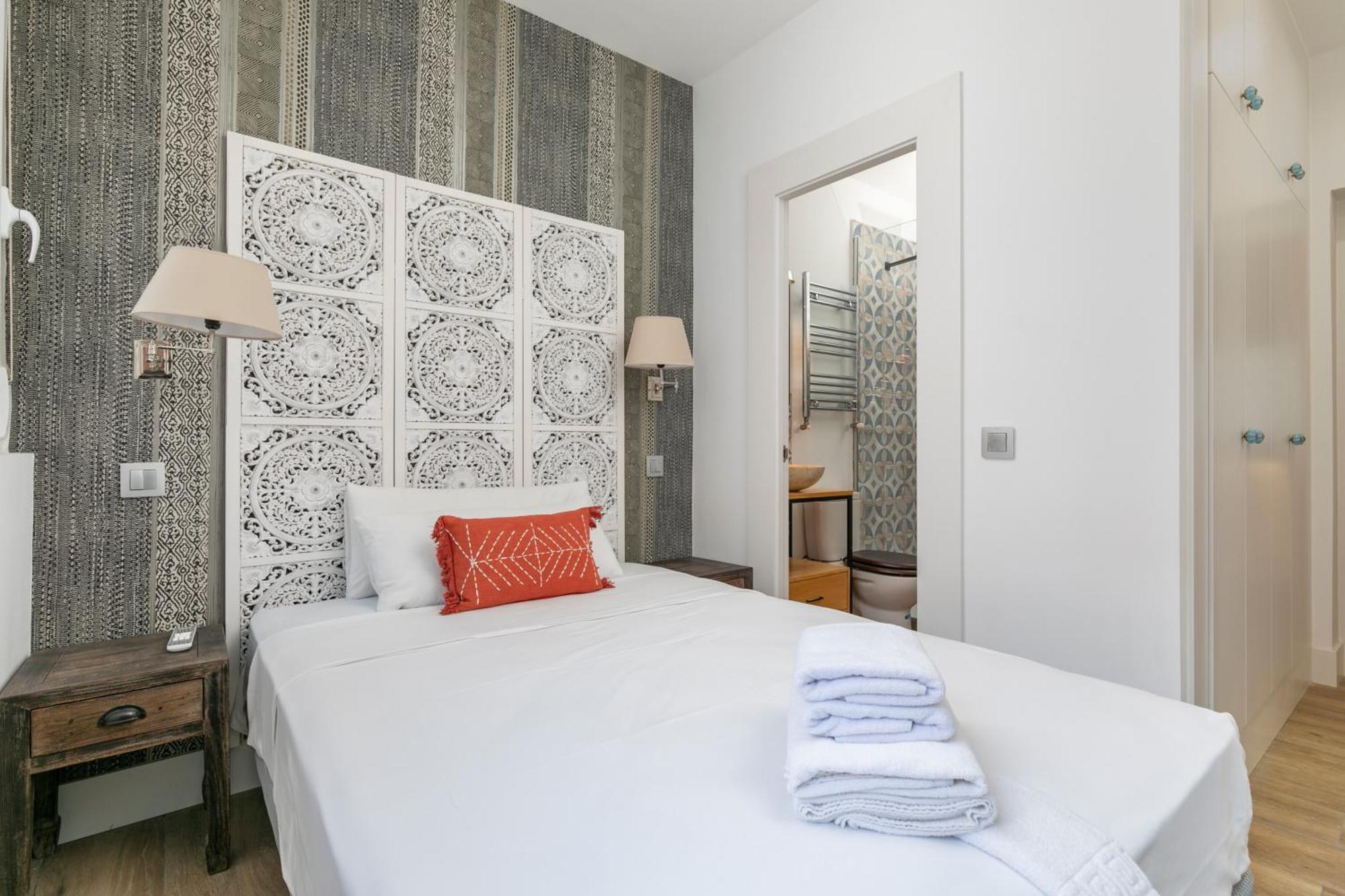 Plaza De Castilla Apartments Мадрид Екстериор снимка